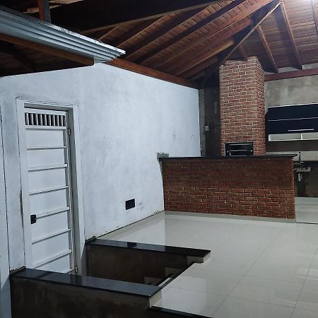 Casa Para Temporada 900 Metros Do Termas Dos Laranjais Villa Olímpia Eksteriør billede