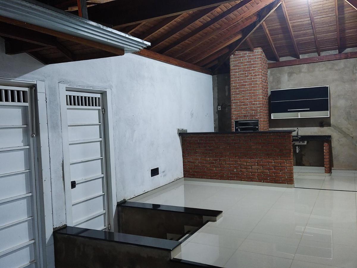 Casa Para Temporada 900 Metros Do Termas Dos Laranjais Villa Olímpia Eksteriør billede